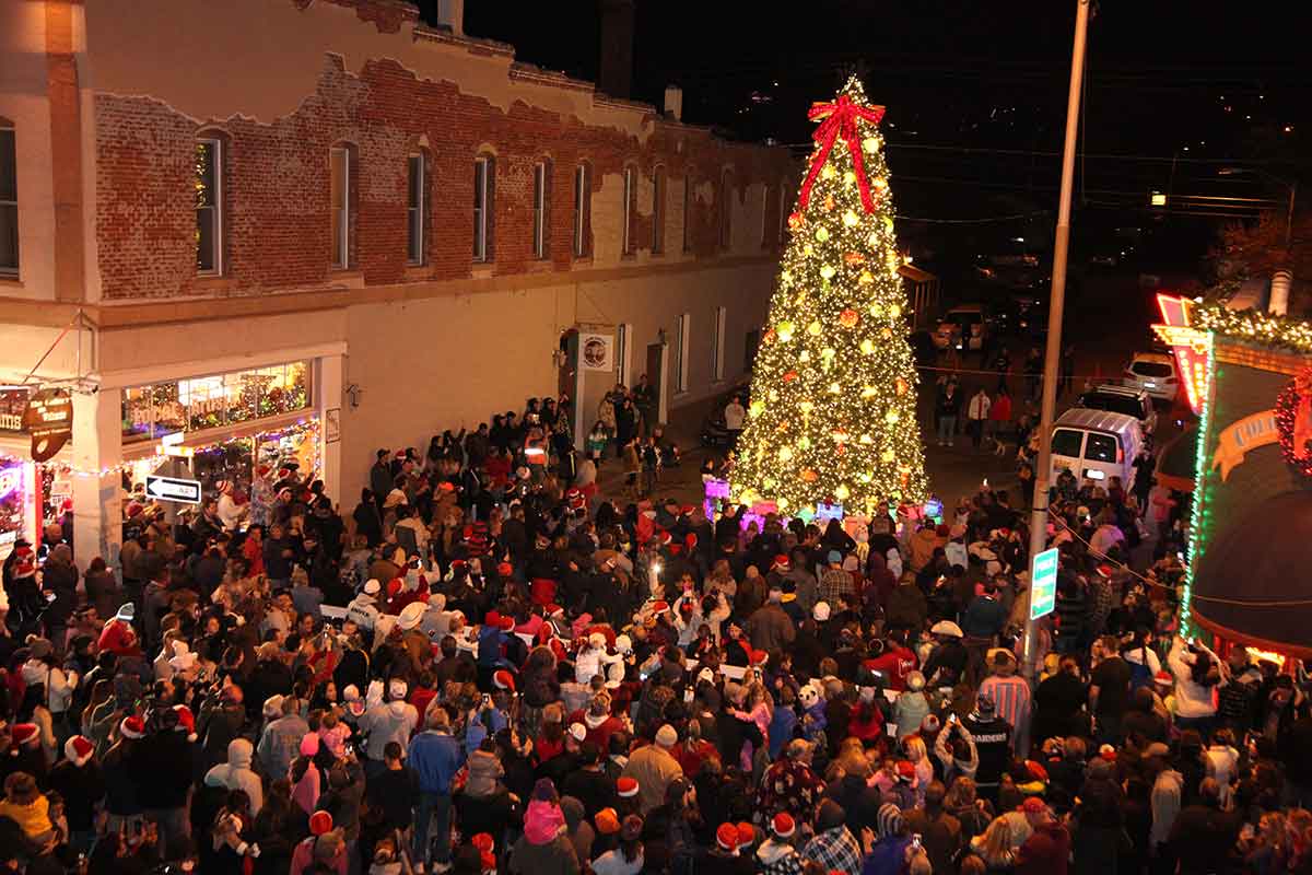 Winter Events in Williams - Holiday Lights