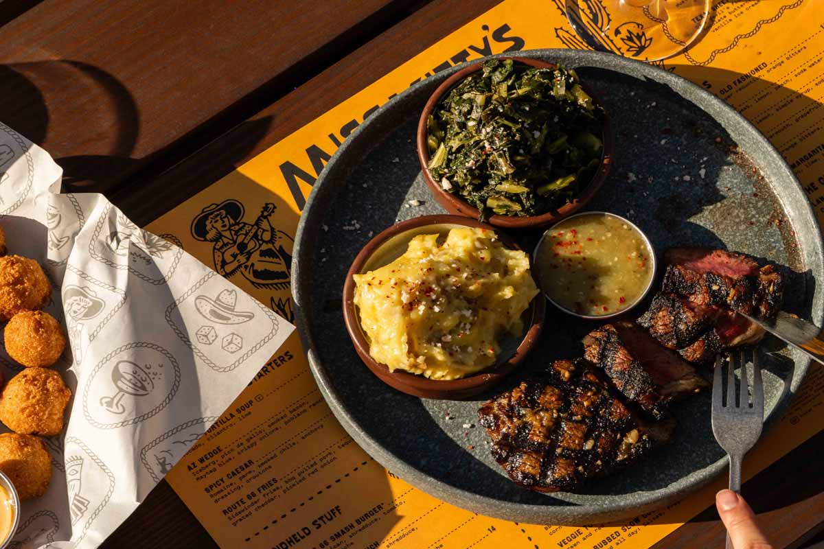 Miss Kitty's at Trailborn Thanksgiving Dinner